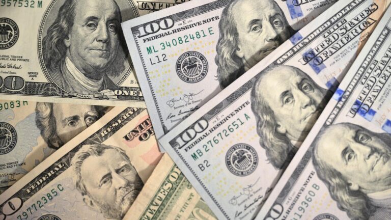 Профессор Гордиенко: вариантов обмена старых долларов становится все меньше