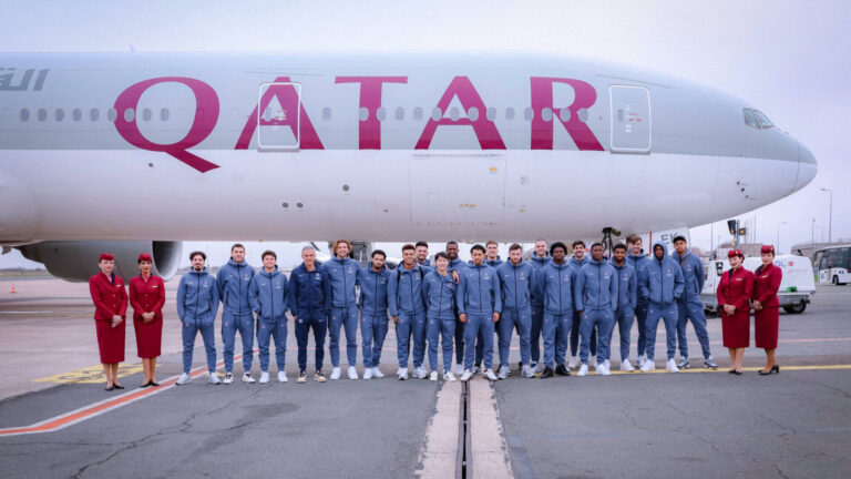 «Это я притаился». Сафонов высказался о командной фотографии в соцсетях «ПСЖ»