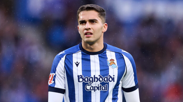 Захарян едва не похоронил «Сосьедад». Статистика россиянина в Испании удручает