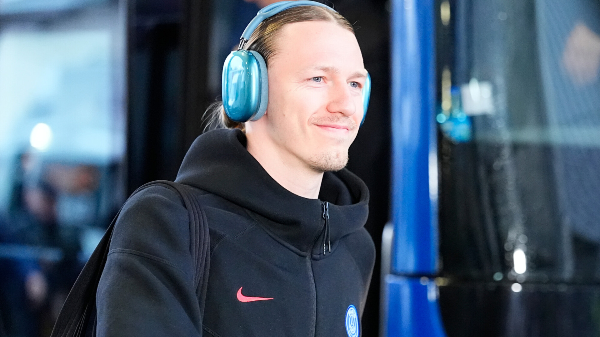 «ПСЖ» поздравил российского вратаря Сафонова с днем рождения