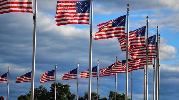 WSJ: США могут издать указ, который обяжет банки собирать данные о гражданстве клиентов