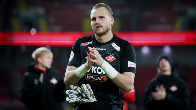 Максименко перестал выручать «Спартак». Но Карседо некем его заменить