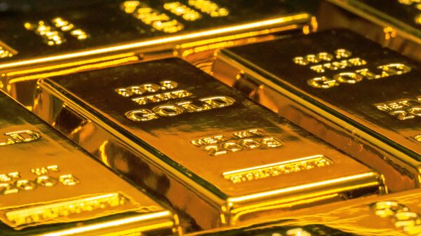 ЦБ: запасы золота в резервах России за май снизились на 0,3%, до 2292,3 тонны