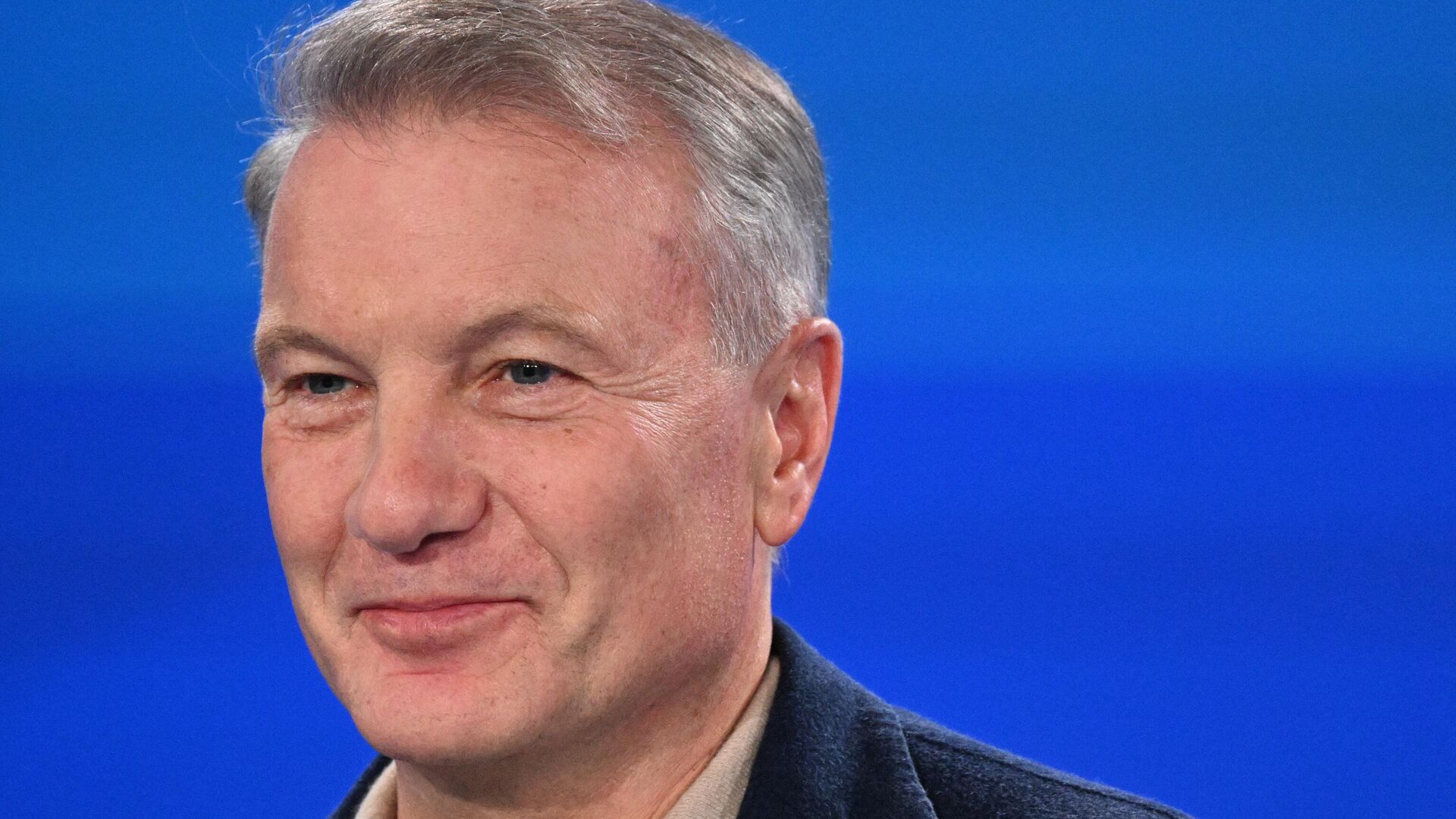 Греф: несмотря на крепкий рубль, рост экономики в России продолжается, и это чудо