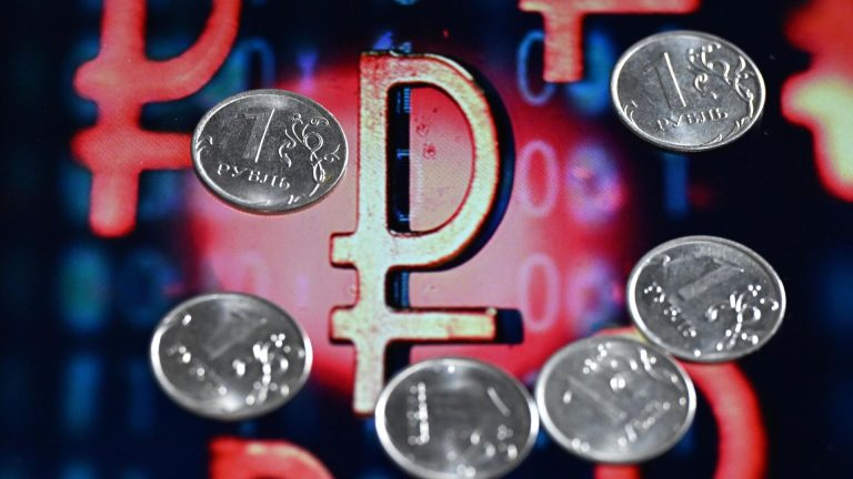 ЦБ опроверг слухи о том, что цифровый рубль нужен для контроля над платежами людей