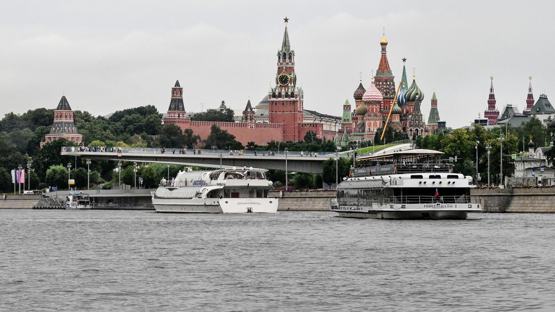 Песков назвал санкции Евросоюза против российских банков не новым явлением