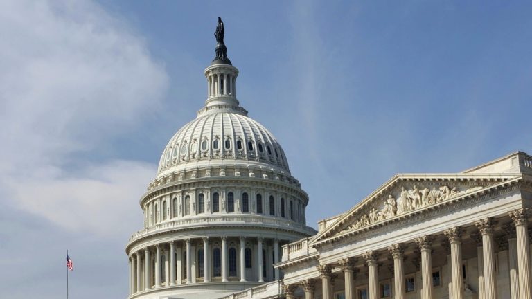 В сенат США внесли проект о предоставлении Украине права покупать оружие в счет активов РФ