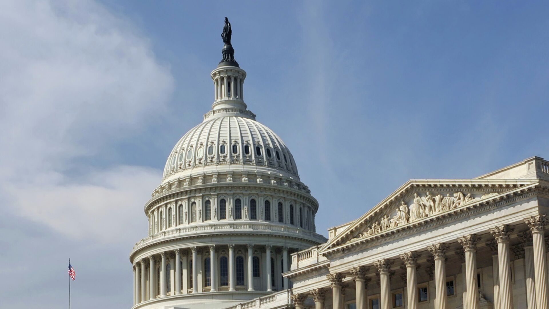 В сенат США внесли проект о предоставлении Украине права покупать оружие в счет активов РФ
