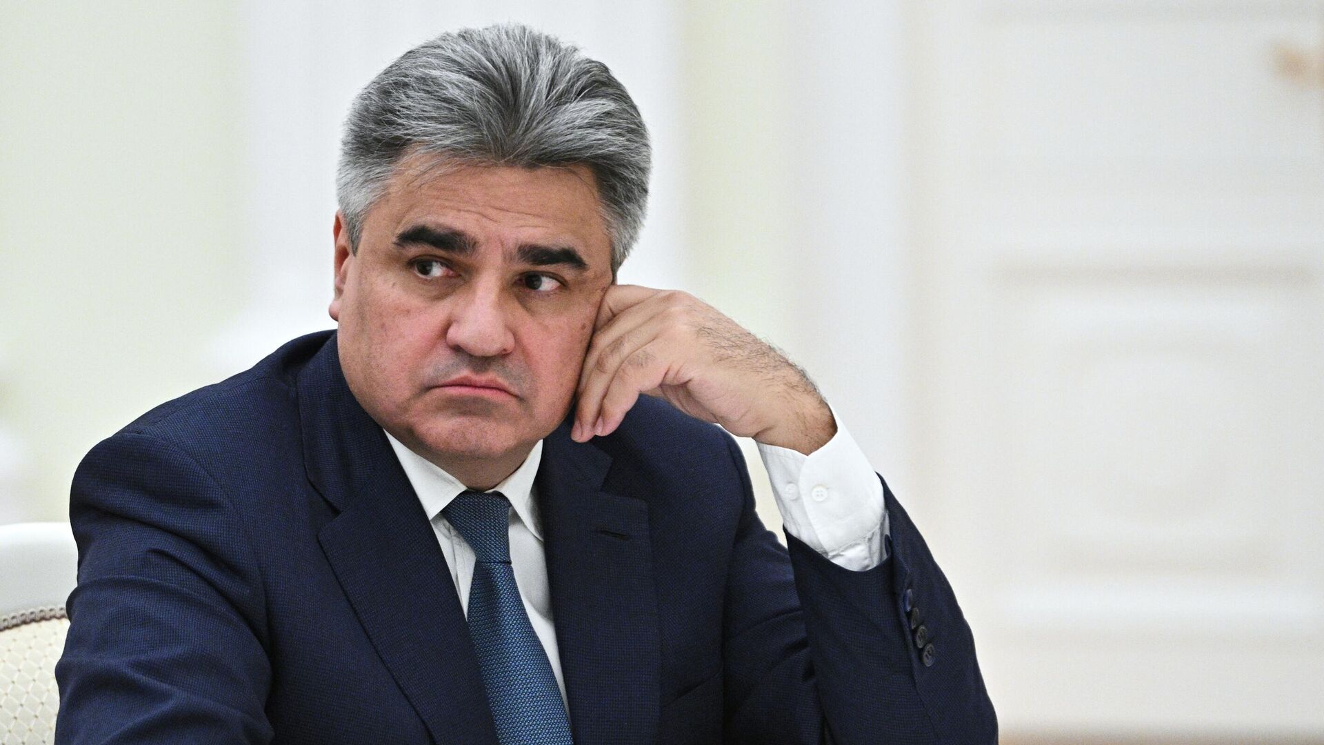 Нечаев предложил поднять порог годового дохода самозанятых до 5 миллионов рублей в год
