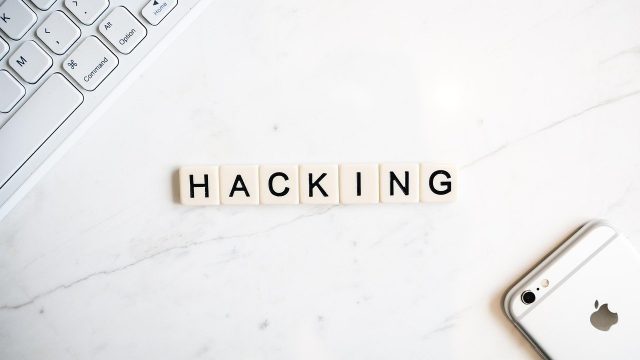 Aave ужесточил листинг после инцидента с rsETH на $293 млн