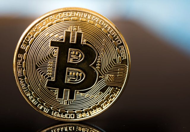 Биткоин вошел в зону глубокого стресса: индикатор SSRR впервые за цикл показал красное