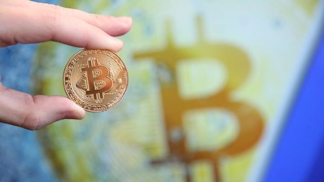 Более половины биткоинов «убыточны». Что это значит
