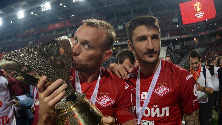 Глушаков: «В случае победы «Спартака» в Суперкубке с ума сходить не буду, с банкой самогона на забор прыгать не собираюсь»