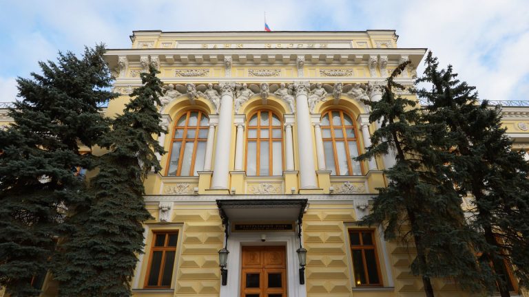 Банк России: мошенники начали уговаривать жертв обновить счет в Центробанке