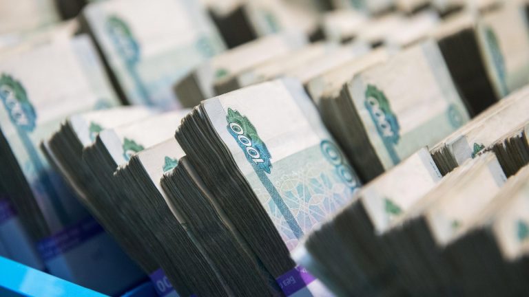 НБКИ: доля отказов по заявкам на потребкредиты в России выросла впервые с января, до 73,3%