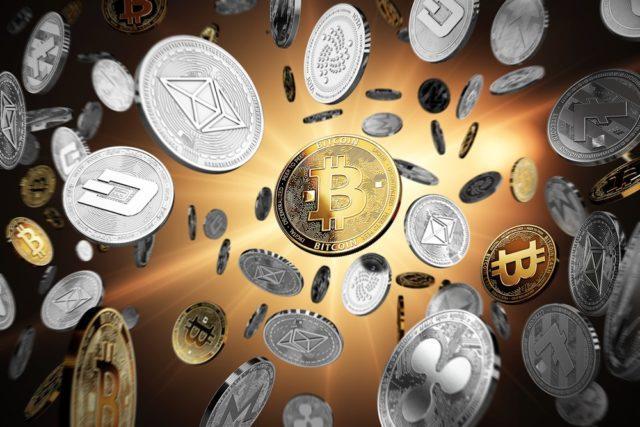 Биткоин и Ethereum показали худший месяц в 2026 году, упав более чем на 20%