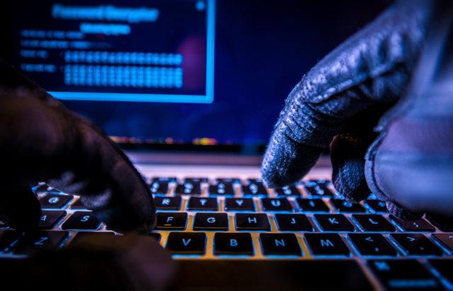 Хакеры вывели 594 BTC с 500 кошельков Coldcard